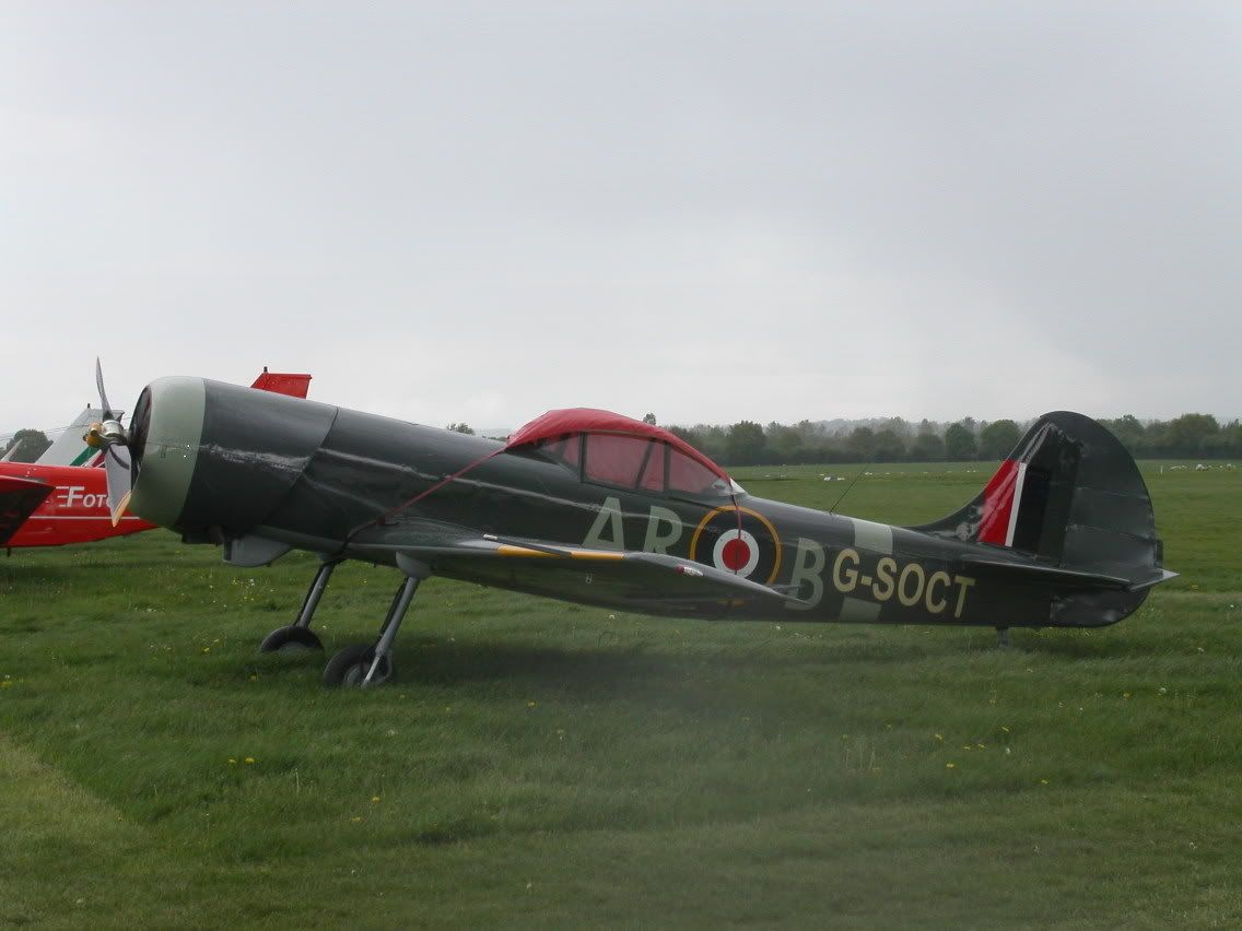 http://i21.photobucket.com/albums/b251/JamesB617/HeadcornAerodrome/PICT0178.jpg