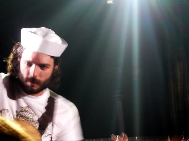 http://i21.photobucket.com/albums/b253/Sheemy/Shows/francos020.jpg