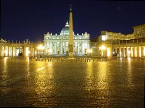Check out the beautiful pictures of the Vatican and St. Peter's Basilica at the Konkani Catholics Photos and Image Gallery. Click to see.