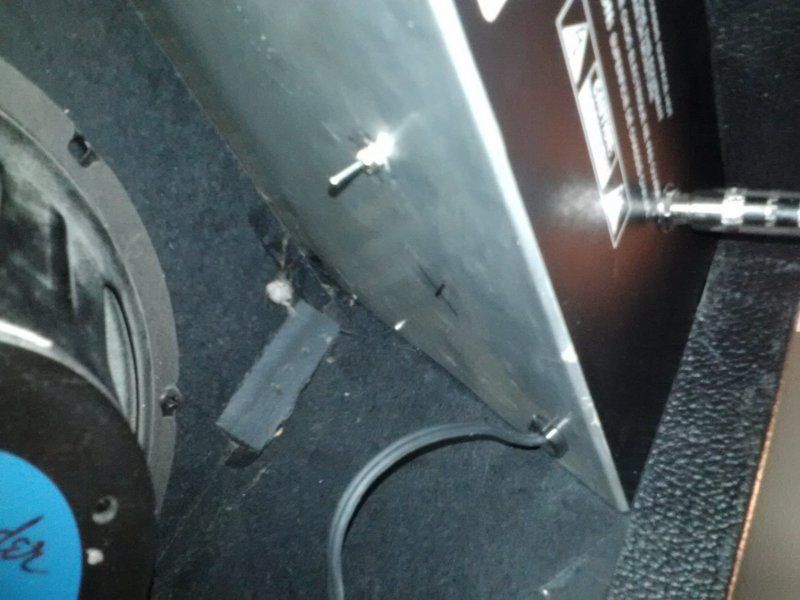 Trying to use combo amp as extension cab...it's complicated! DIY (Do