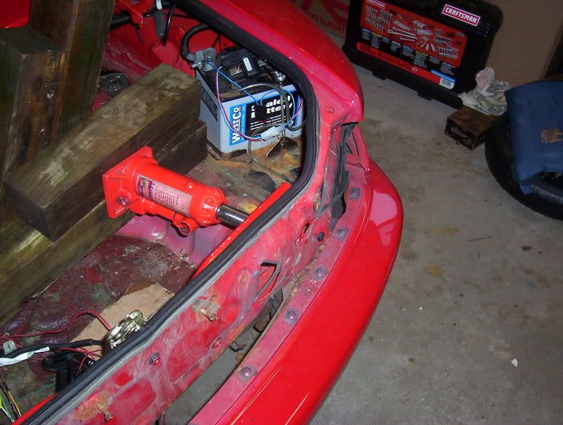 http://i21.photobucket.com/albums/b254/skiboyjake/car/rebuild/100_2419.jpg