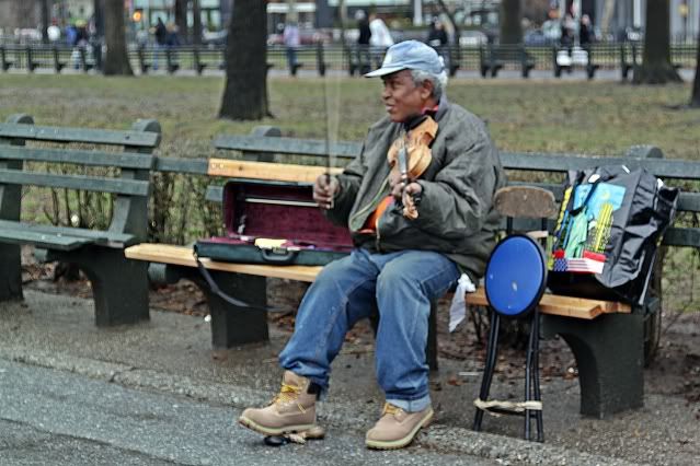 IMAGE: http://i21.photobucket.com/albums/b260/kongzilla/NYC%203_12_10/NYC304.jpg