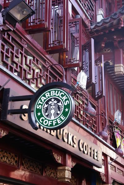 Starbucks at Yu Yuan Gardens. A traditional Chinese beverage venue.
