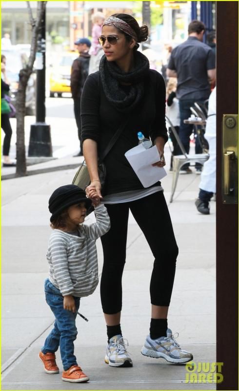 camila-alves-mothers-day-with-vida-10_zps593219b0.jpg