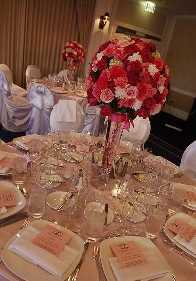 Centerpieces around vases and also your favors and invitations