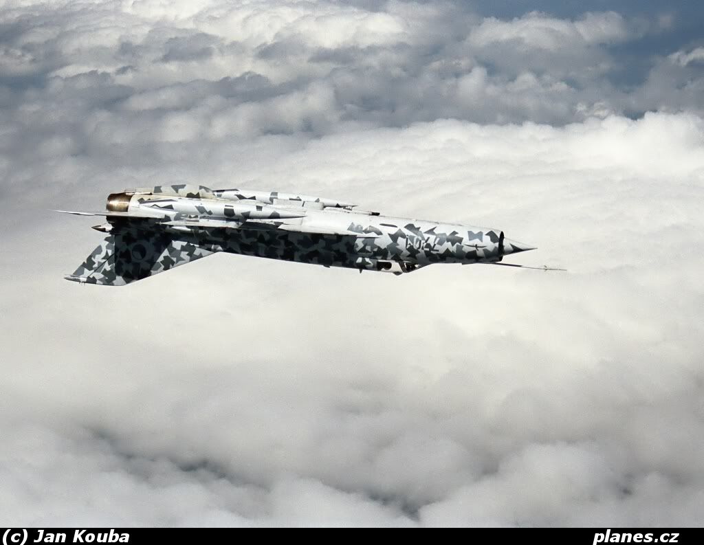 mig21mf-7701-czech-air-force-cef-off-airport_3.jpg