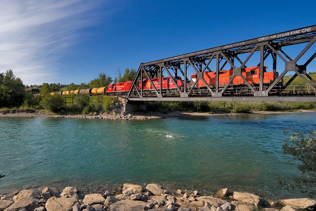 IMAGE: http://i21.photobucket.com/albums/b274/trainboysd40/3022TB2.jpg