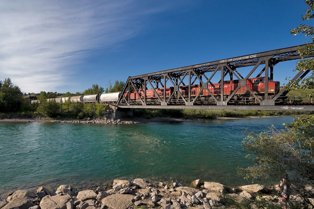 IMAGE: http://i21.photobucket.com/albums/b274/trainboysd40/9647TB2.jpg