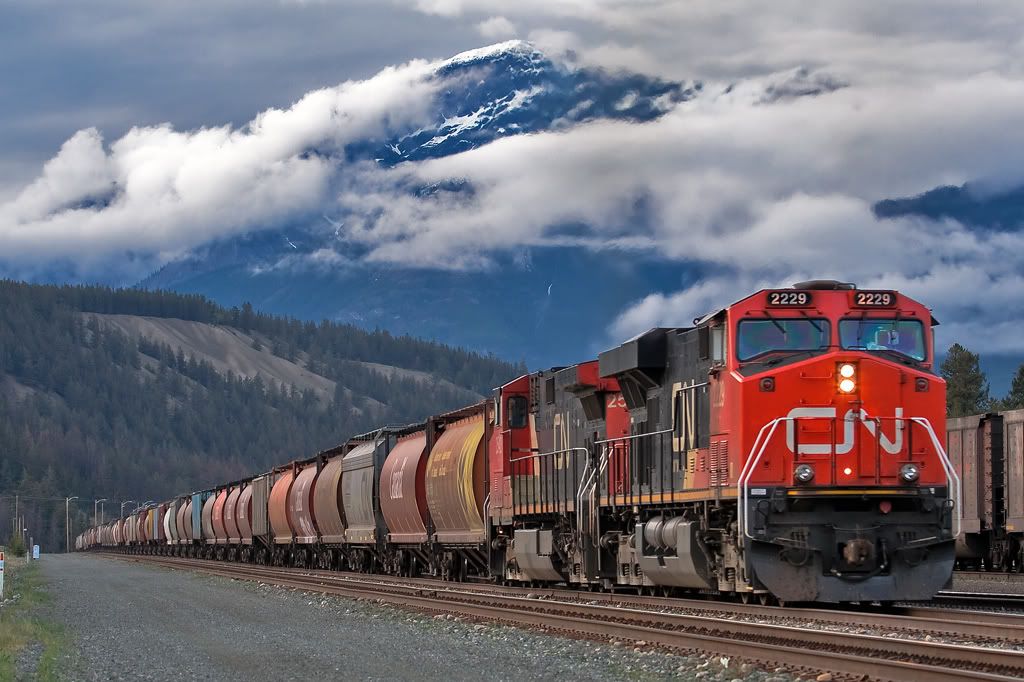 IMAGE: http://i21.photobucket.com/albums/b274/trainboysd40/Coast%20trip%202008/2229Jasper1e.jpg