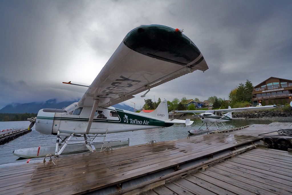 IMAGE: http://i21.photobucket.com/albums/b274/trainboysd40/Coast%20trip%202008/TofinoAir.jpg