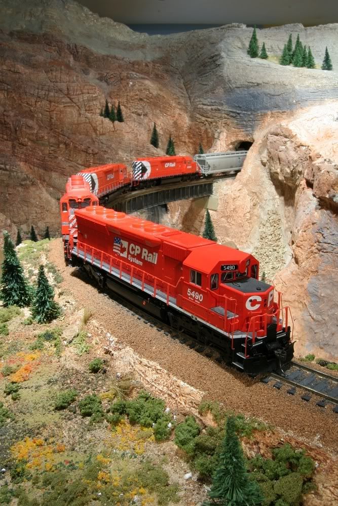 IMAGE: http://i21.photobucket.com/albums/b274/trainboysd40/MRR%20pics/5490RedrockWA1.jpg