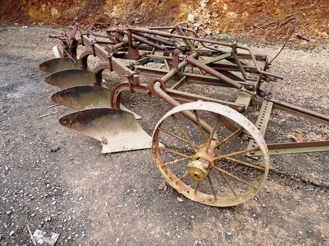 Anyone know what this old plow is??? (pics) - Homesteading Questions