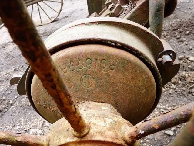 Anyone know what this old plow is??? (pics) - Homesteading Questions