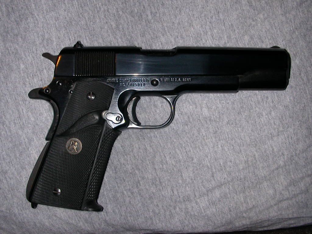 pistols001.jpg