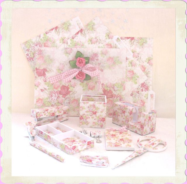 14 Piece Roses Desk Set 14 Piece Roses Desk Set