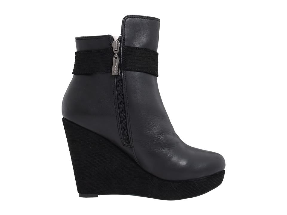 Booties Fall 2010 by ShoeShoe