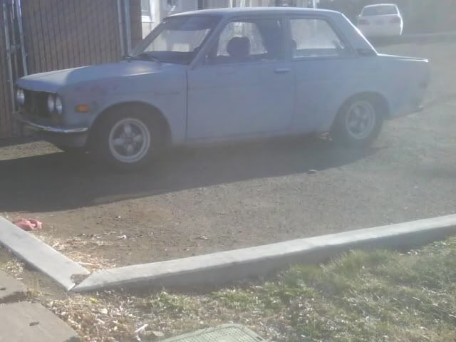 http://i21.photobucket.com/albums/b279/qwerty86/DOTS/datsun510.jpg