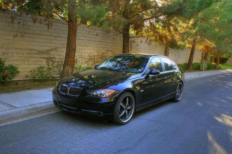 IMAGE: http://i21.photobucket.com/albums/b280/Freakfrontier_/car2HDR.jpg