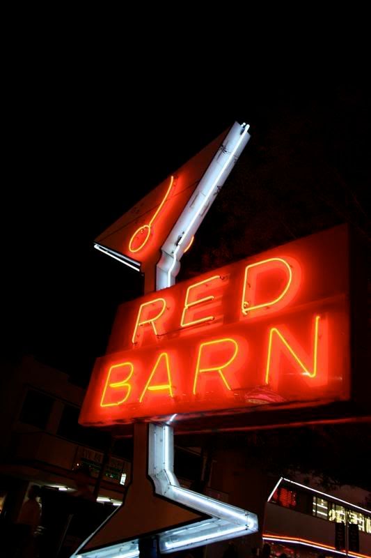 IMAGE: http://i21.photobucket.com/albums/b280/Freakfrontier_/downtown/Library-1550.jpg