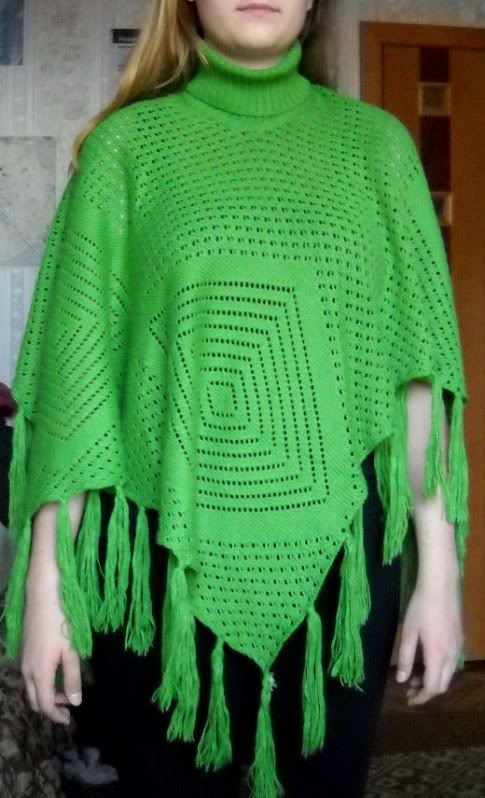 yesto.jpg GREEN PONCHO FRONT image by Macaronica