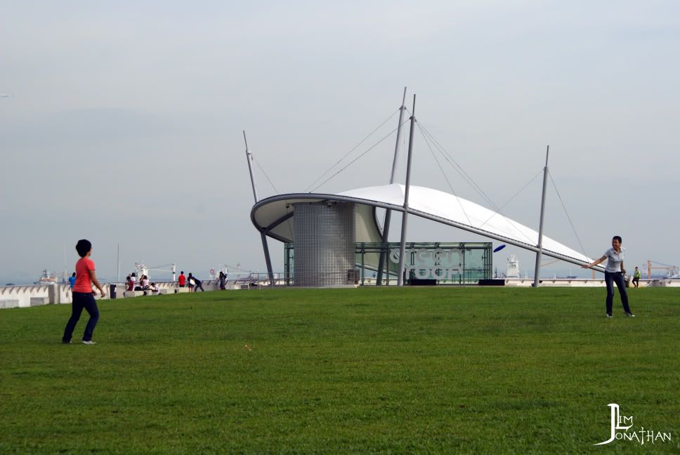 Marina Barrage