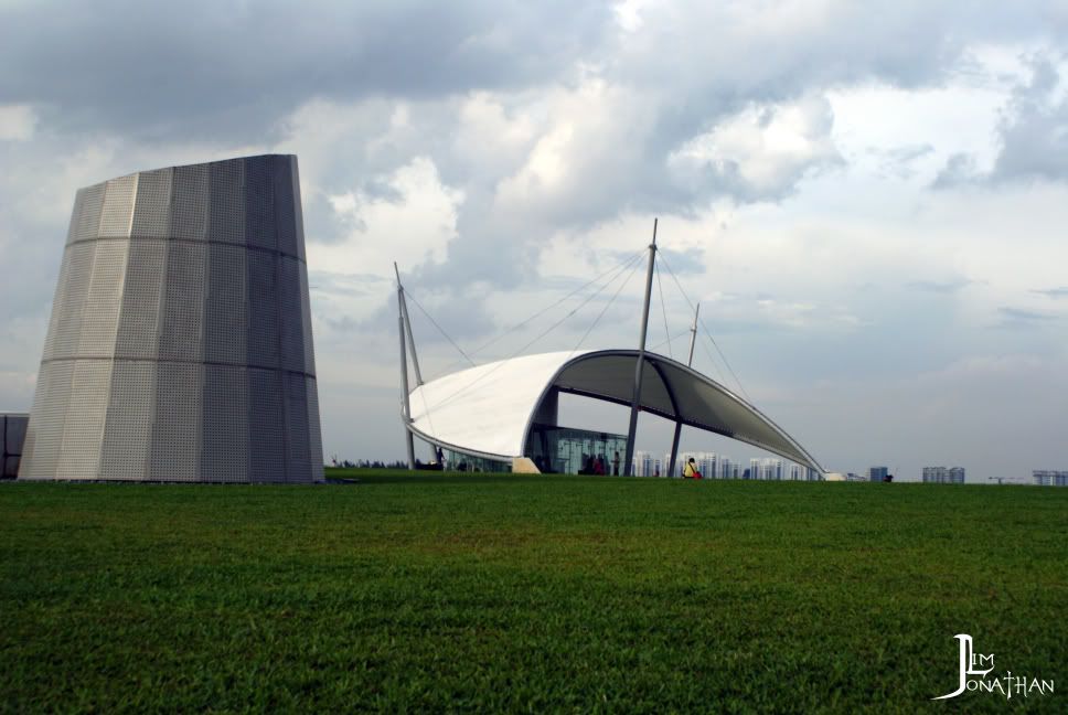 Marina Barrage