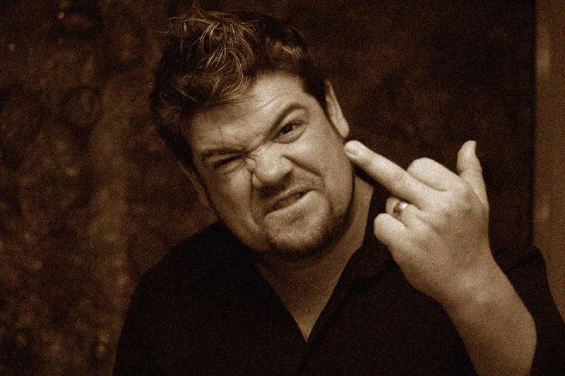 IMAGE: http://i21.photobucket.com/albums/b284/HennyLegs/HennyCashsmall-1.jpg