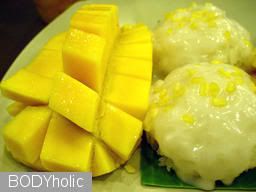 Fresh mangoes with sticky rice