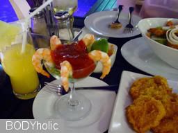 Starter: Prawn cocktail (left), fried shrimp cake (right)