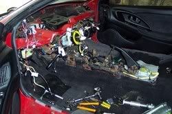 http://i21.photobucket.com/albums/b300/beautytornapart/kevs%20eclipse/interior1.jpg