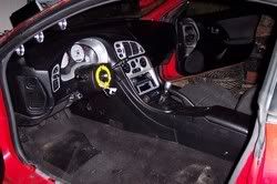 http://i21.photobucket.com/albums/b300/beautytornapart/kevs%20eclipse/interior2.jpg