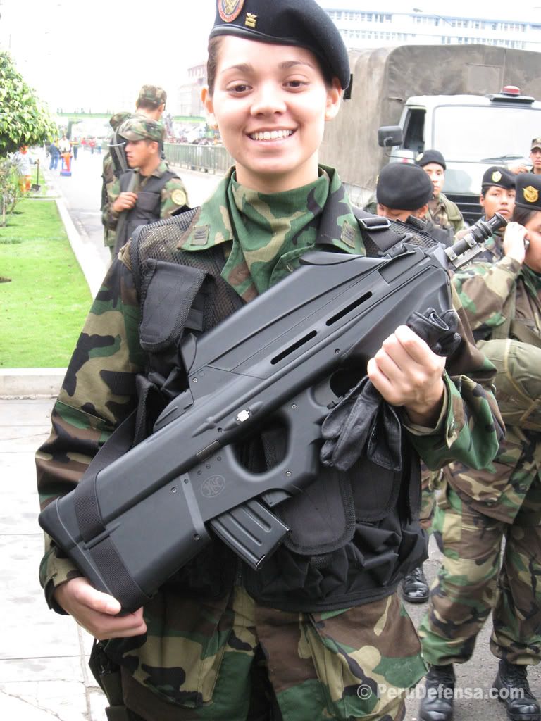 Peruvian Special Forces roll with with f2000 | FN Herstal Firearms