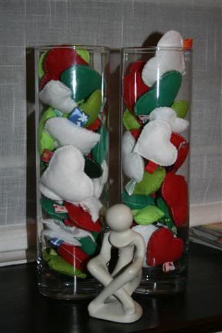 Vilten figuurtjes in kerstkleurtjes, de juiste kerstversiering!