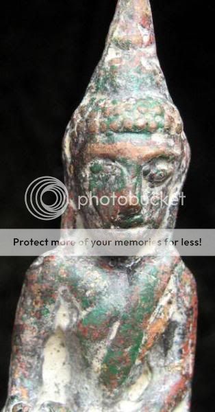 This is a very fine old Buddha statue made out of bronze. This Buddha 