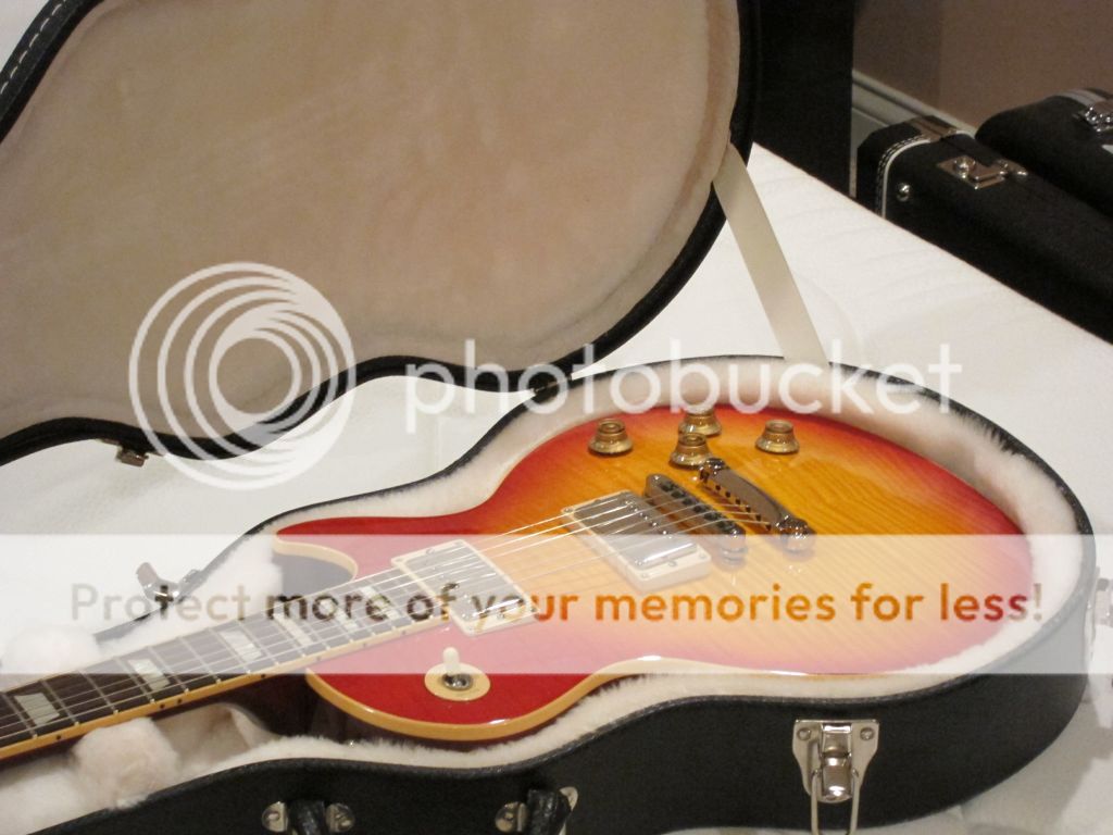 GuitarRoom005_zpsed553405.jpg